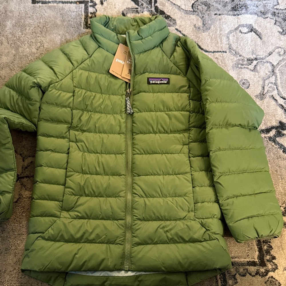 NWT Patagonia kids drop tail down sweater size xs-5/6